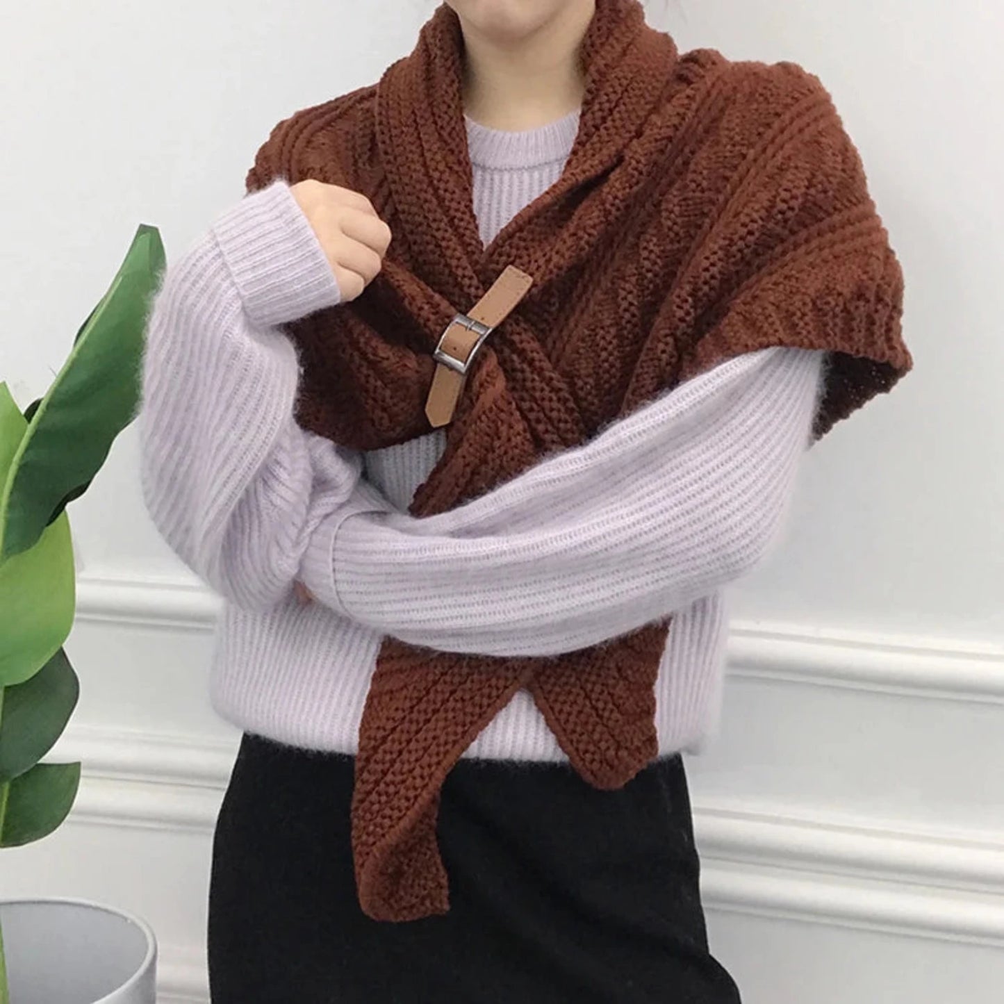 Women’s Large Knitted Scarf Ponchos for Winter – Warm Shawl Wraps with Belt and Lock for a Stylish Shrug.