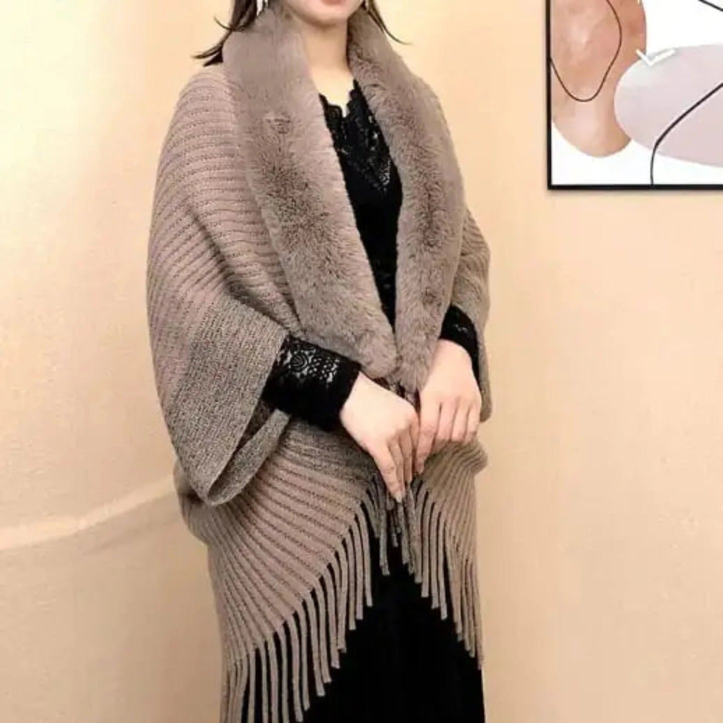 Luxurious Knitted Fringed Fur-Neck Shawl - Stay Cozy and Chic All Winter Long